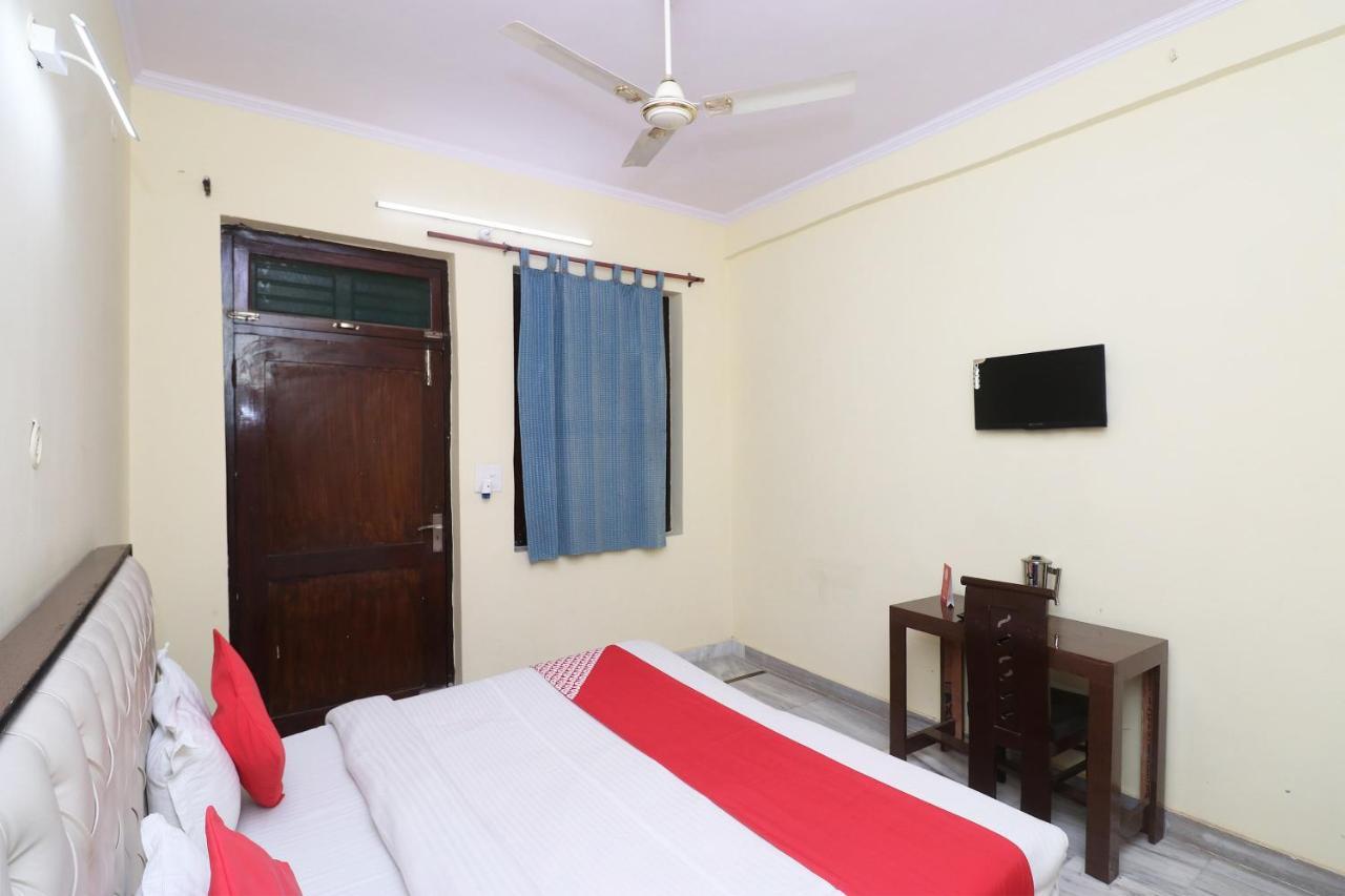 Oyo Hotel Ayaan Bareilly Extérieur photo