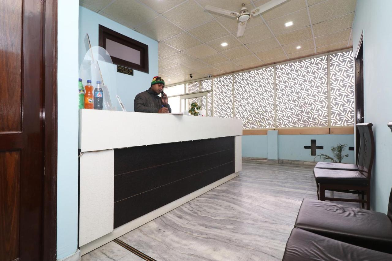 Oyo Hotel Ayaan Bareilly Extérieur photo