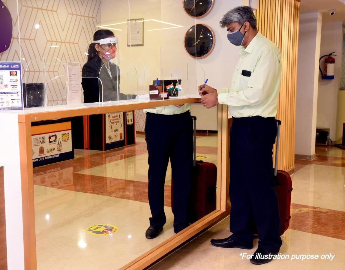 Oyo Hotel Ayaan Bareilly Extérieur photo