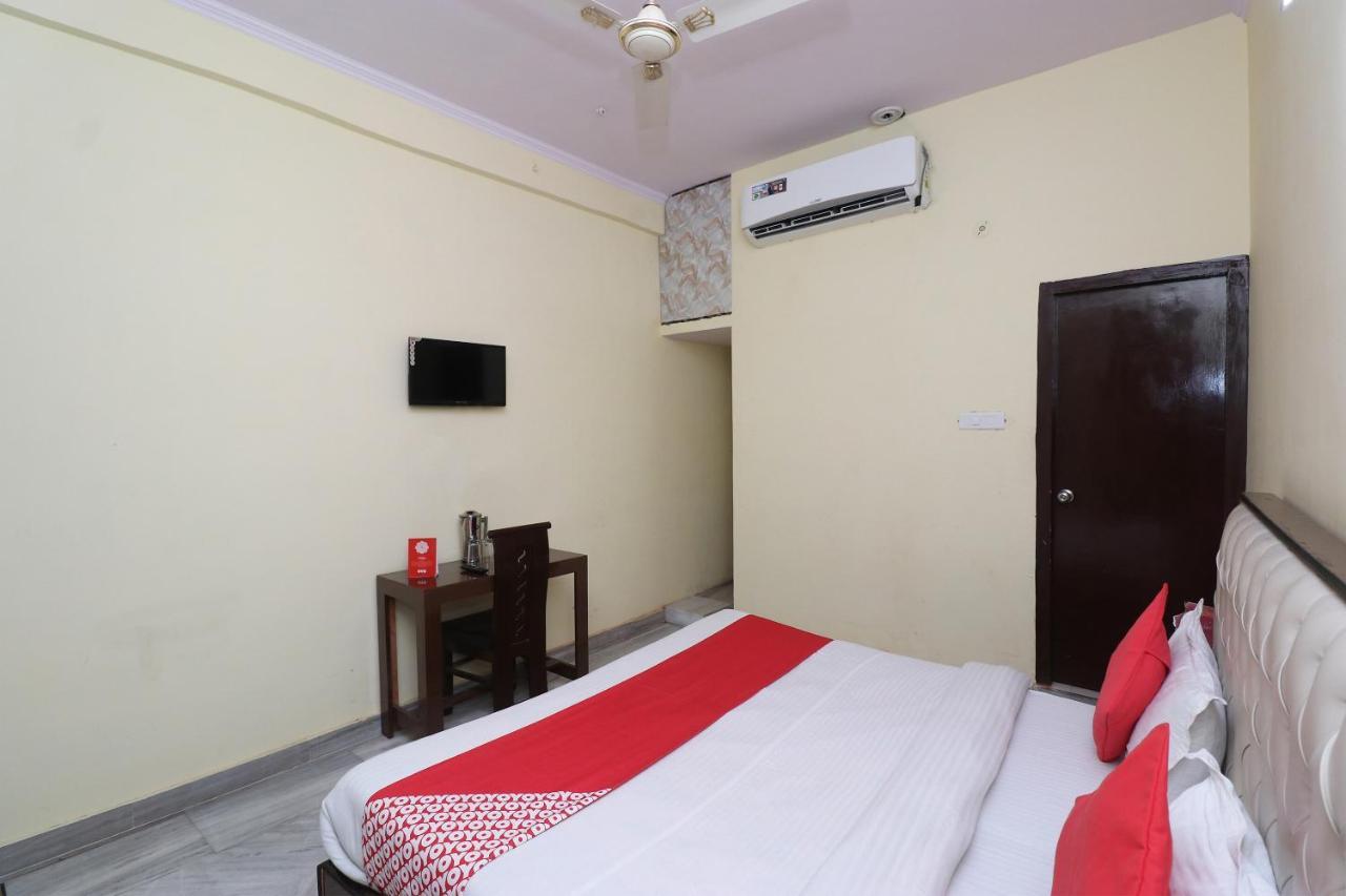 Oyo Hotel Ayaan Bareilly Extérieur photo